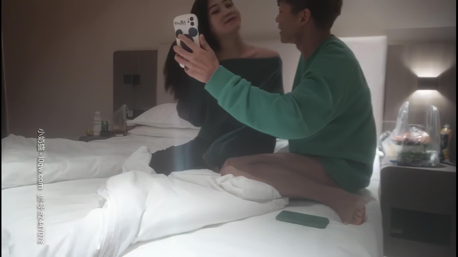 约妹达人 约炮风骚熟女足交诱惑各种体位打桩啪啪 _20201026