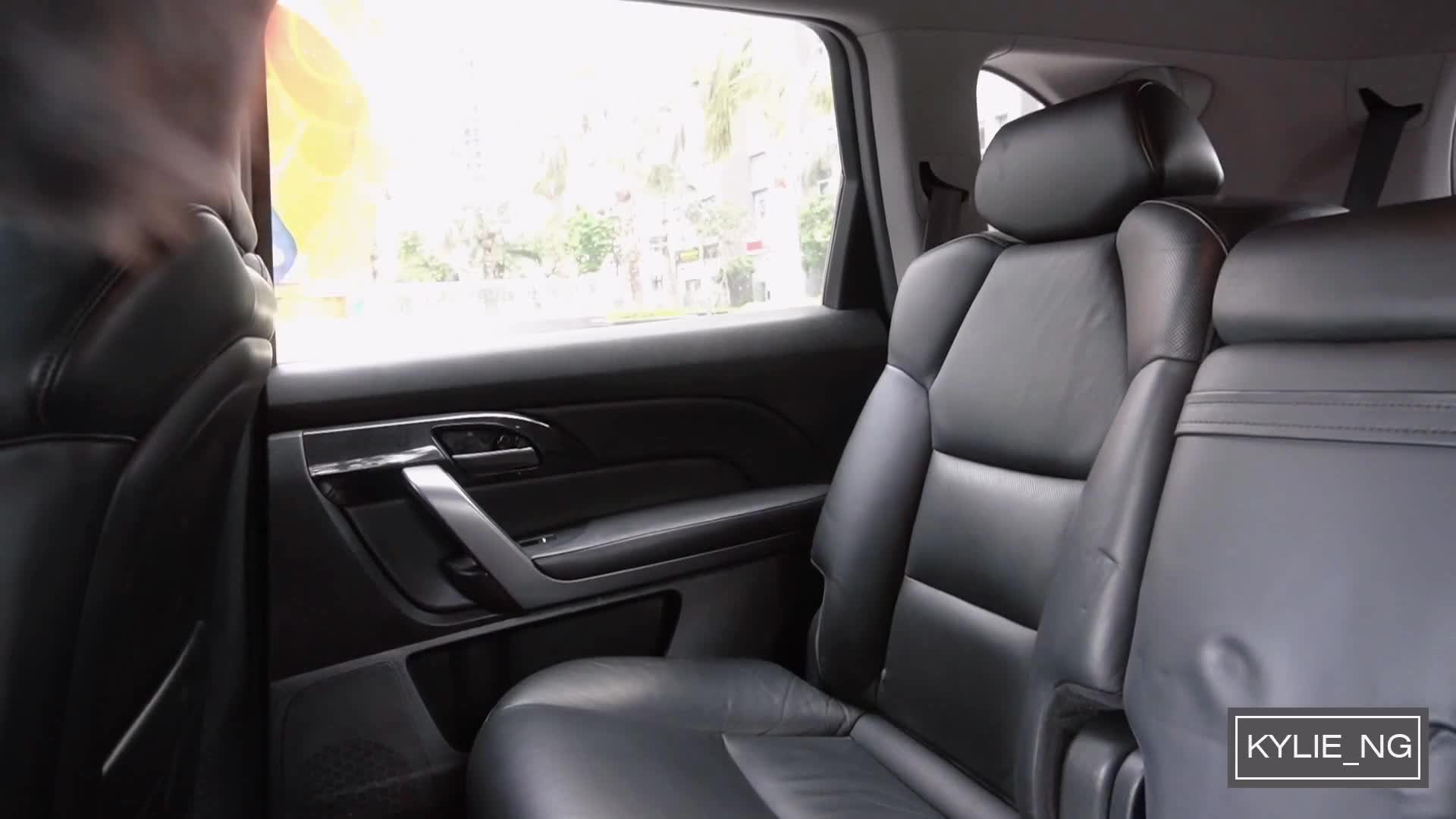 火爆P站嫩模KYL女孩车上自慰玩乳揉穴 直到高潮浪叫