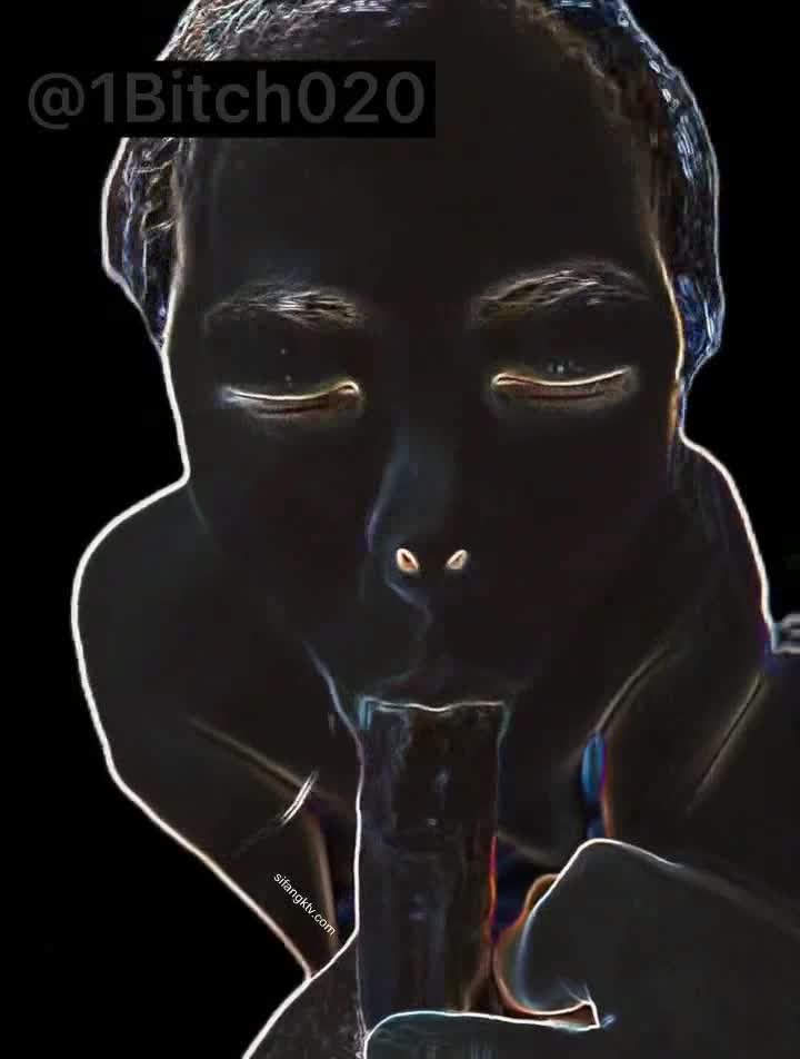 顶级反差人妻！广州番禺高颜值白皙母狗【Mingo爱露出】私拍福利，户外人前露出男厕口交啪啪玩 (3)