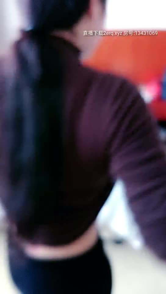 两男两女玩群P 骚浪淫荡两个御姐要榨干小伙们