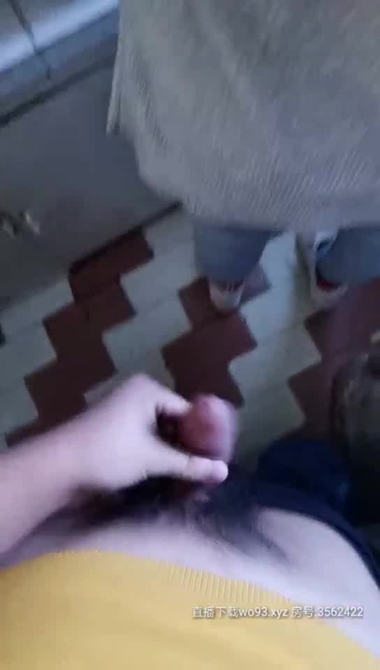 真实直播『禁忌の恋』跟嫂子做爱 口交中竟然跟自己老公打电话