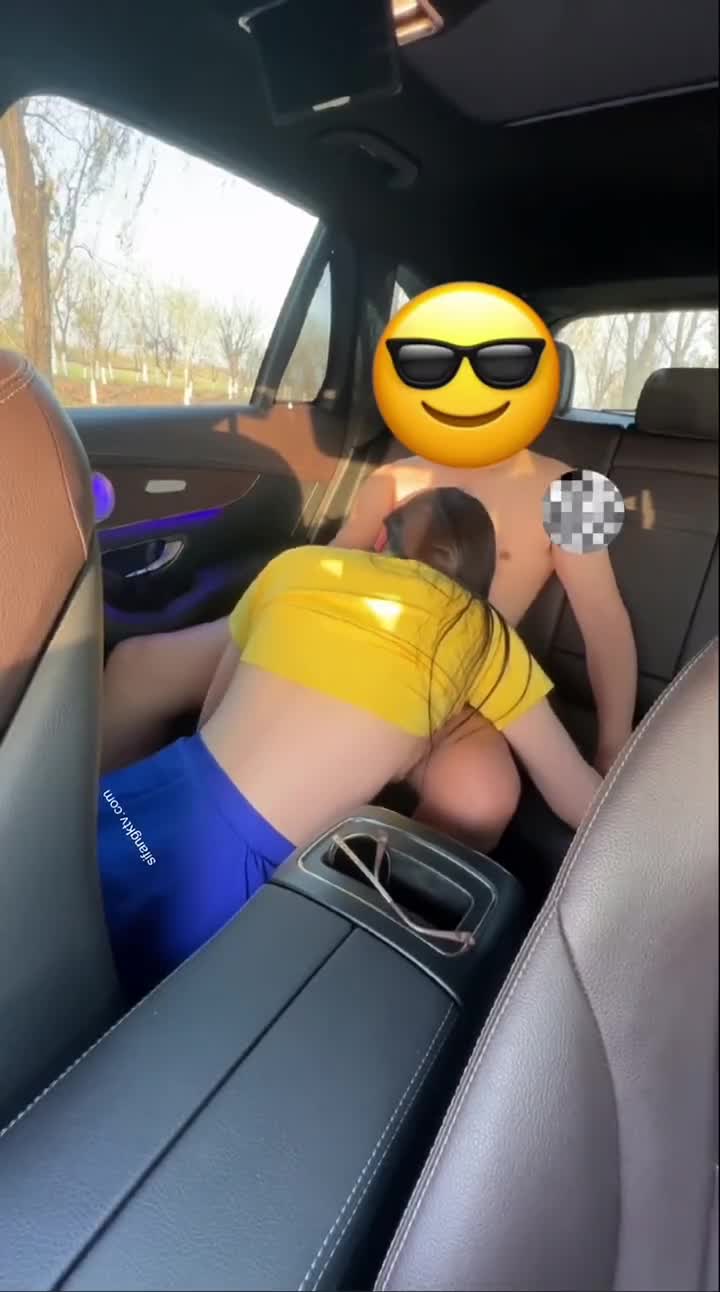 〖魔鬼身材⚡风骚尤物〗别人眼里高冷女神 背地里金主的精盆 车震长腿大美女 自己摸逼摸奶撅着大屁屁诱惑我 提枪直入  新帖标志 (3)