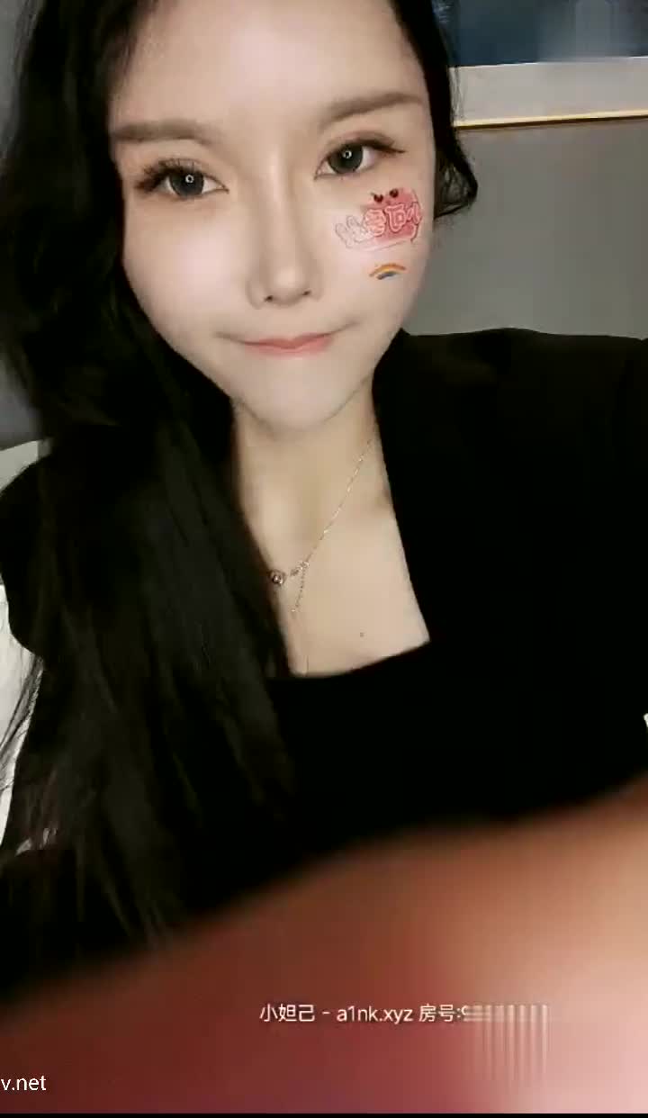 【新一代女探花】什么都玩N场收费大秀~闺蜜俩人各种玩【20V】 (17)