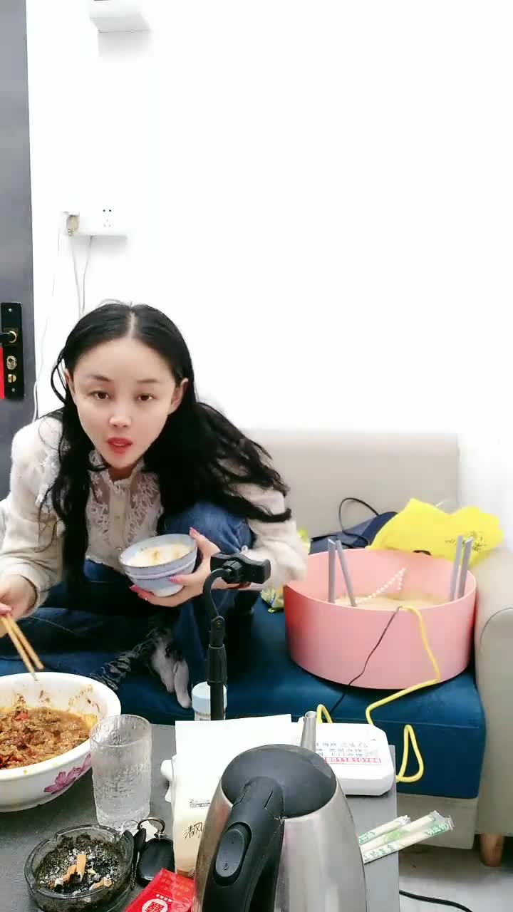 丝袜高跟长腿御姐【长腿嫩模】每天骑乘位啪啪榨干男友【30v】 (25)