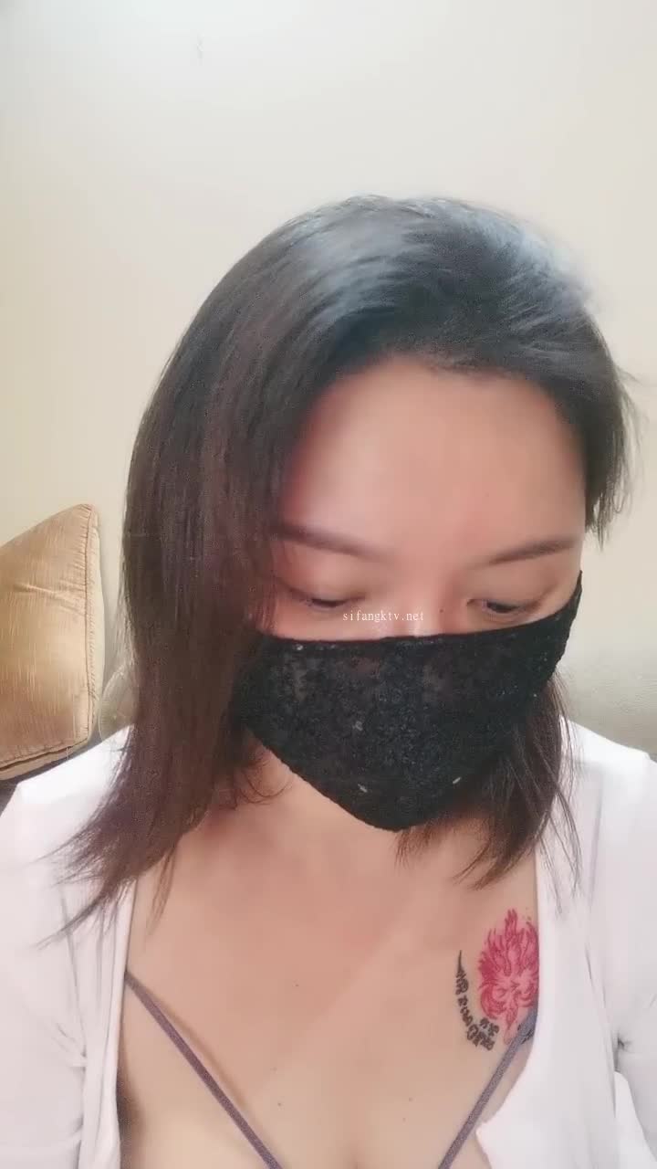 极品大奶御姐【情迷御姐】黑丝巨乳~抖奶骚舞~扒穴道具自慰【12V】 (12)