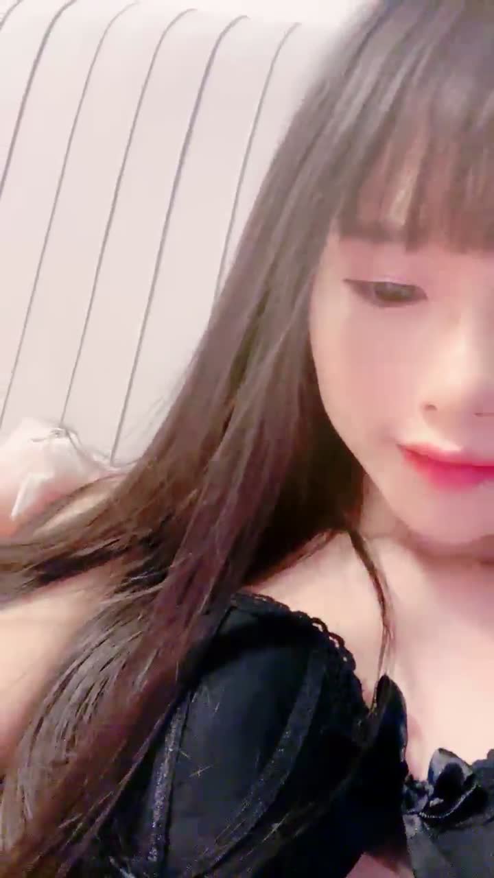 幼齿【兔纯】超漂亮~水晶鸡巴自慰~奶声奶气呻吟~受不了【25V】 (21)