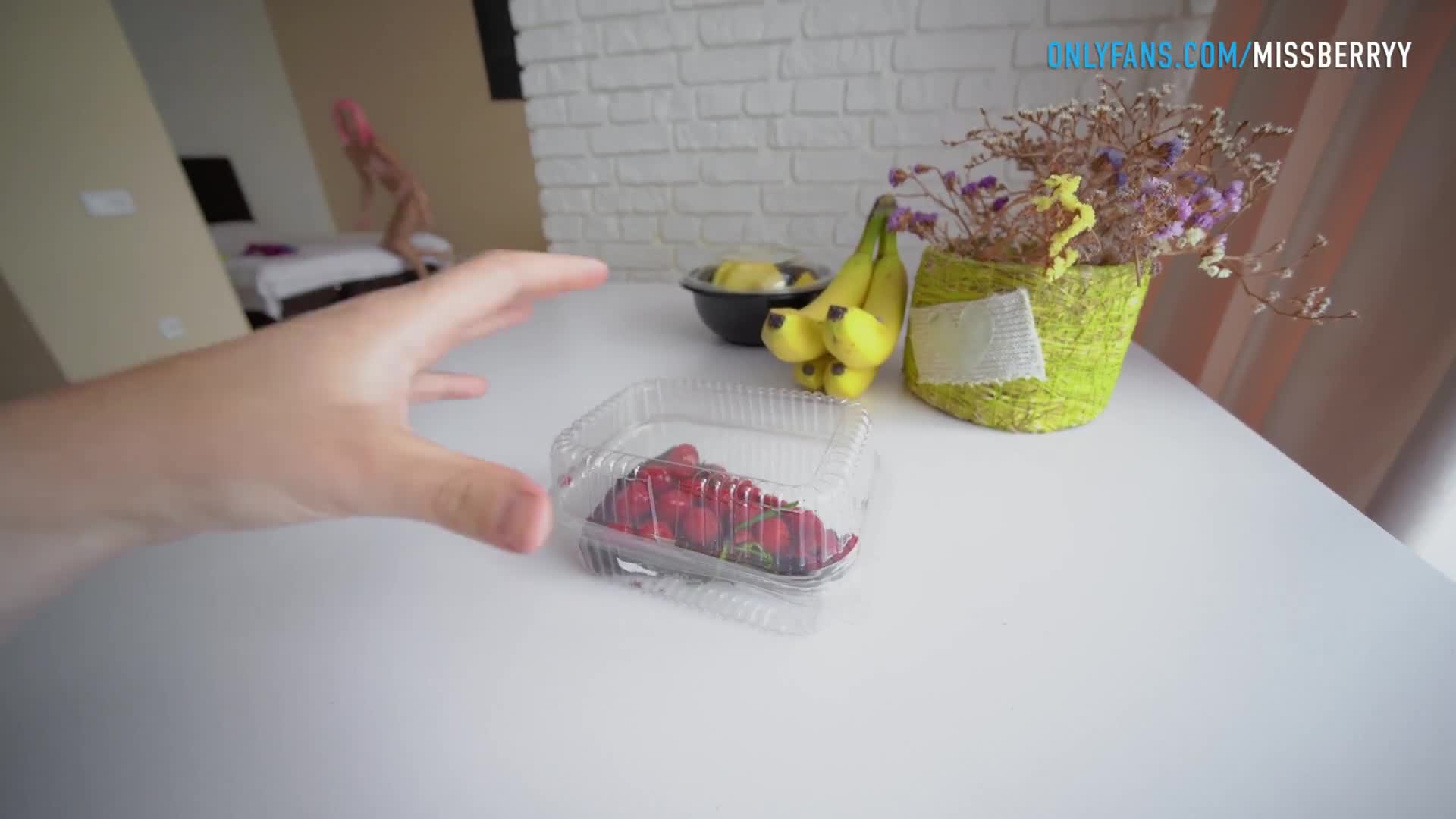 长腿纤细骨感美女❤️LittleBerryy（P站）❤️视频合集【112V】 (59)