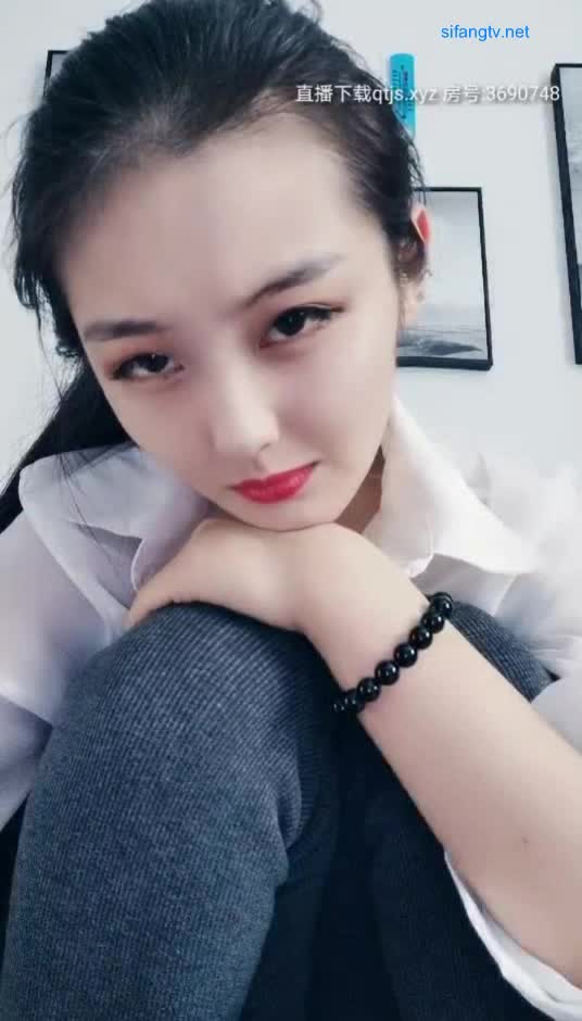 极致诱惑【小水仙】女神炮机大黑牛自慰【15v】 (13)