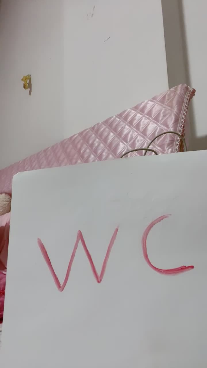 【甜甜呀】超甜美小学妹!~道具自慰~翻白眼~喷水!【18v】 (14)