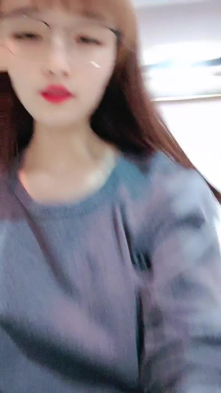 极品艳女【宝贝快进来】约弟弟~啪啪大秀~猛如虎啊【13V】 (10).MP4