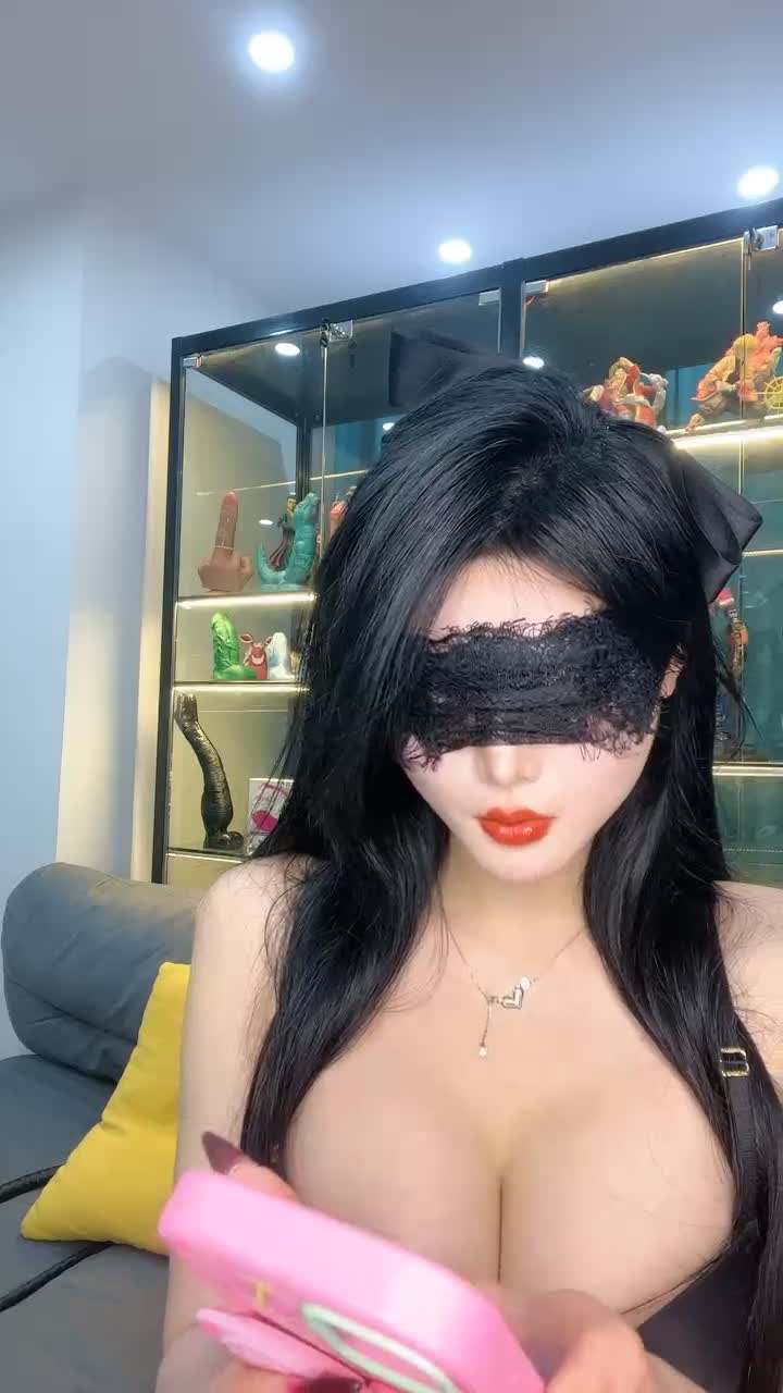 蜜桃臀女神【不骚不要钱】无敌肥臀~粉嫩鲍鱼~【32V】 (7).MP4