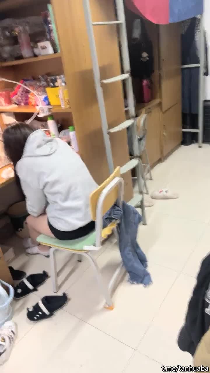 【自整理】近期在 TG搜索:@kbb108 电报群收集的高质量母狗调教，真实自拍，部分重口【154V】 (5)