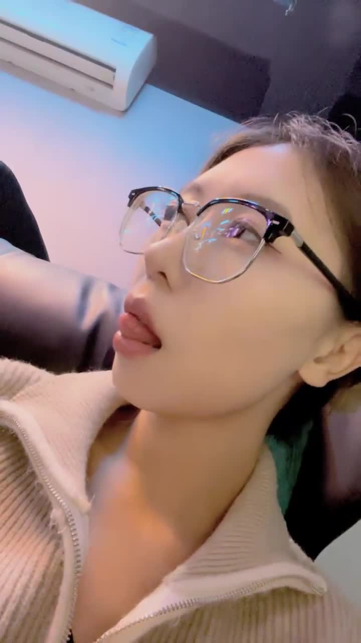 新合集~年末颜值女神回归【狗蛋】逼带跳弹~淫水滚滚~扣逼自慰秀【31V】 (2)