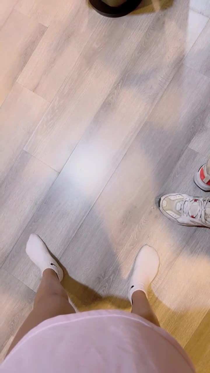 健身御姐【翘臀桃桃】户外跳蛋~搏命挑战格斗选手~超级大黑屌 【47V】 (47)