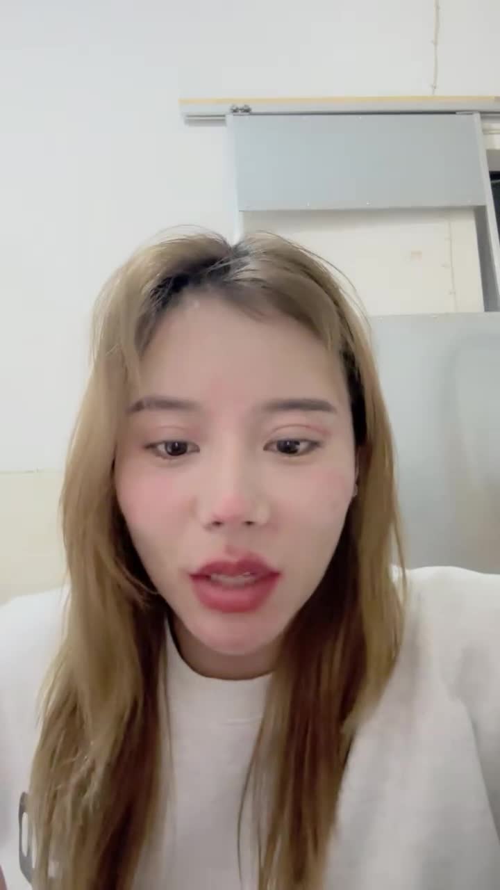 G奶超市收银员【欣欣月儿】部分门票房 极品美乳~骚舞~道具自慰狂插【37v】 (14)