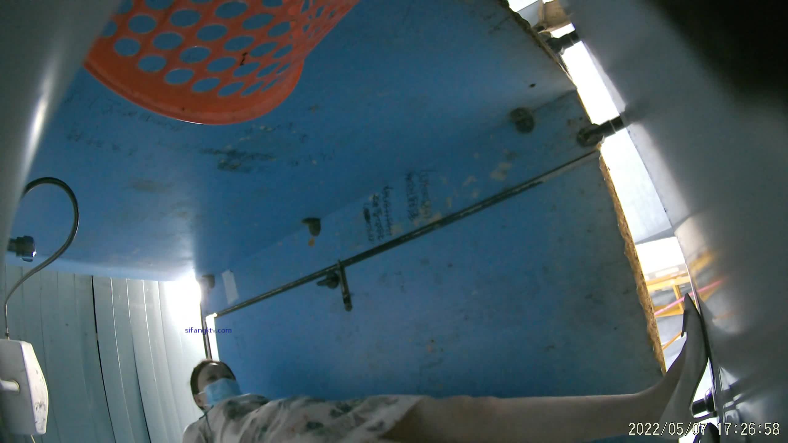 某房流出【商场女厕全景后拍】少妇 小姐姐 拉屎撒尿合集【296V】 (26)