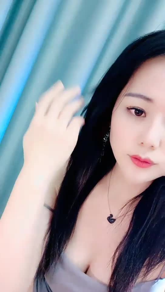 【伊水水】完美身材~奶子真的太美了~长腿丝袜~诱惑【10V】 (10)