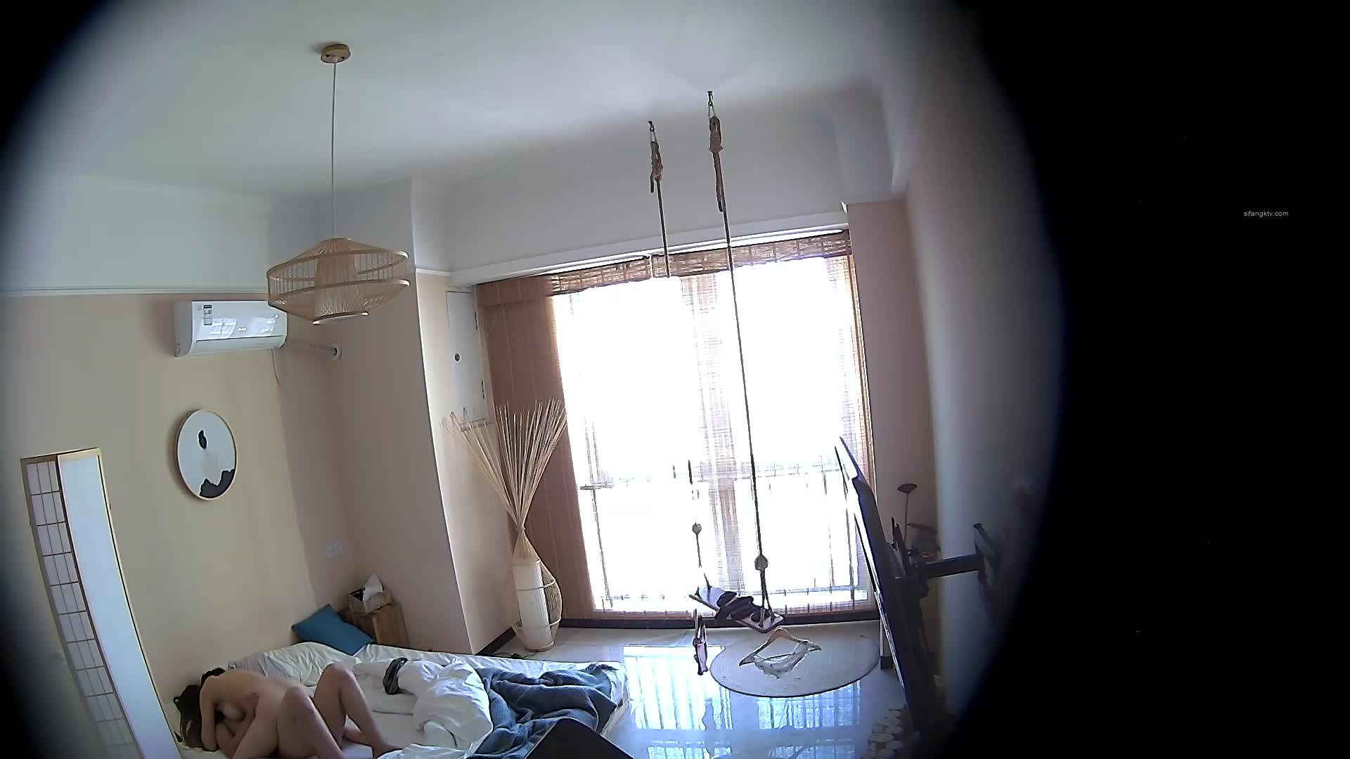 2外网最新收集【家庭摄像头】偷拍小情侣居家啪啪更衣合集【54v 】 (2)