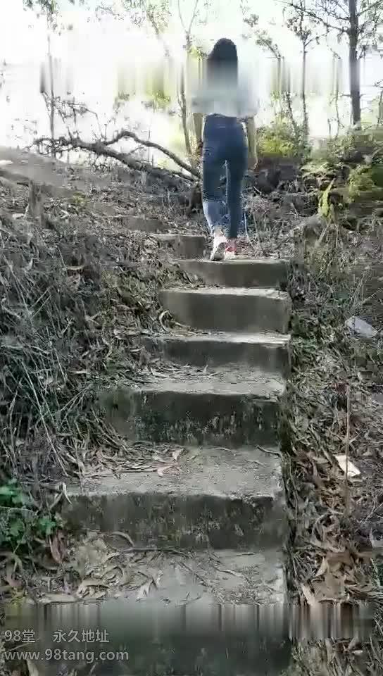 户外野战露出〖野战正规军〗车里户外口交啪啪 勾搭回酒店继续啪啪【38v】 (8)