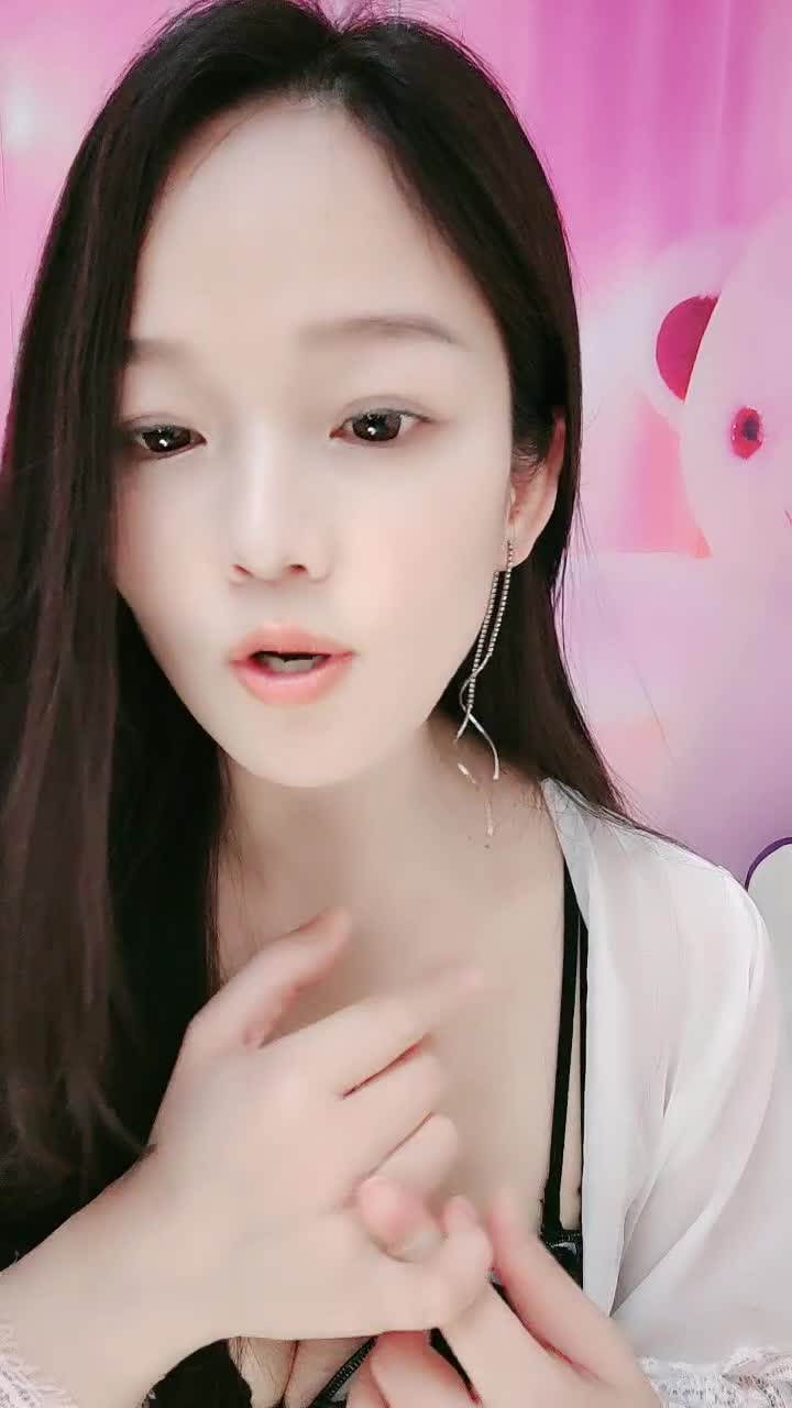 超美反差女神【李沁沁】眼镜一带骚劲拉满~尺度大好~喷出高远【12V】 (12)