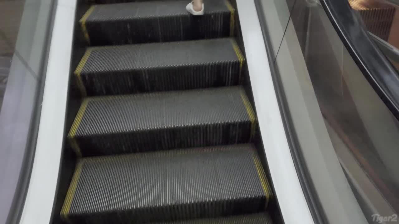 约炮大神【风流财子】约炮各种极品嫩妹少妇 大合集【35v】 (5)