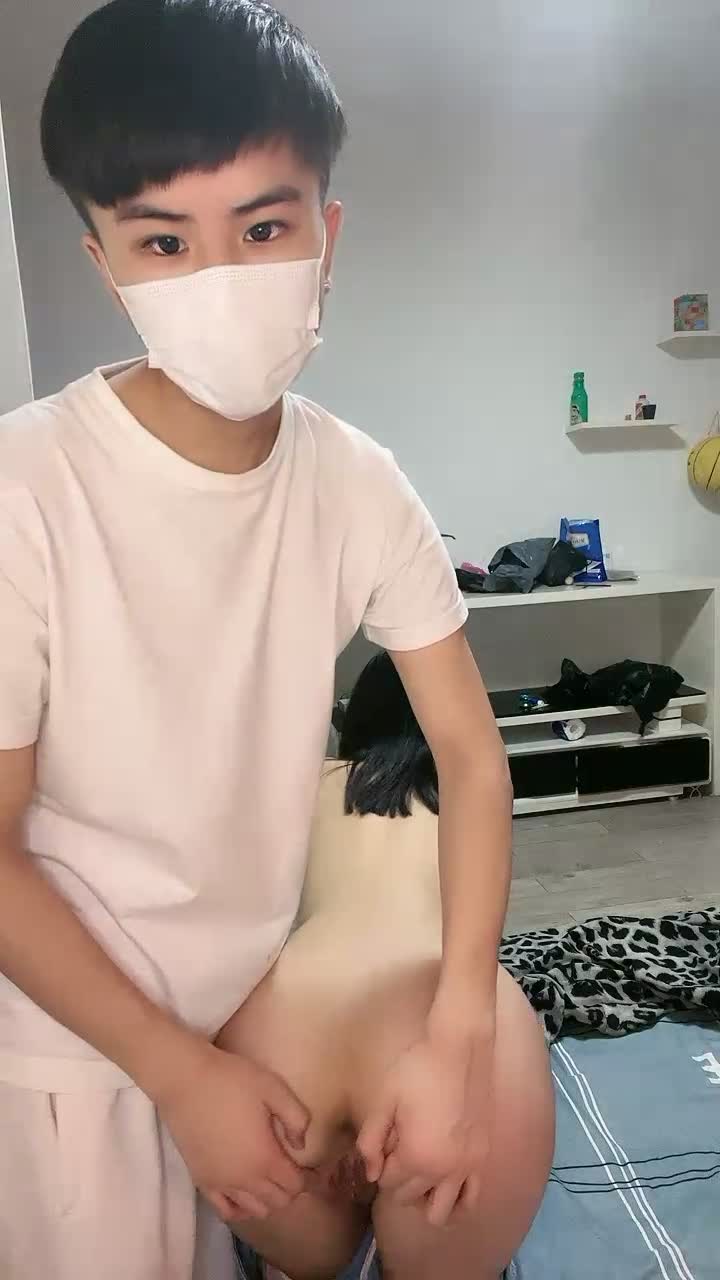 一脸稚气的00后小情侣  毛都没长全【玉兔娇臀】天然白虎嫩逼 无套啪啪【29v】 (11)