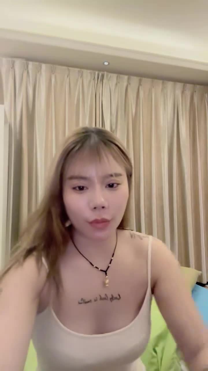 G奶超市收银员【欣欣月儿】部分门票房 极品美乳~骚舞~道具自慰狂插【37v】 (20)