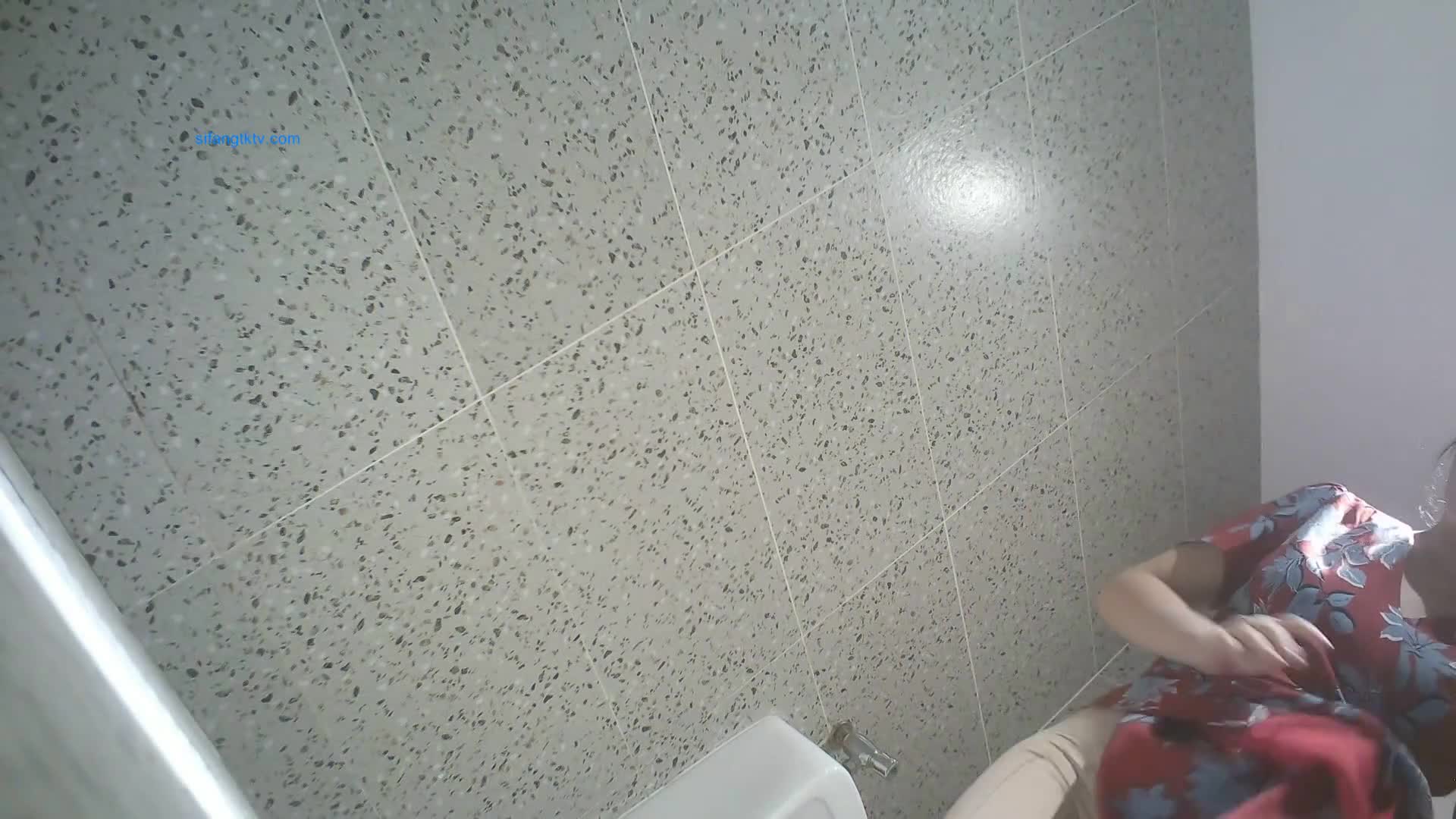 某房流出【商场女厕全景后拍】少妇 小姐姐 拉屎撒尿合集【296V】 (234)