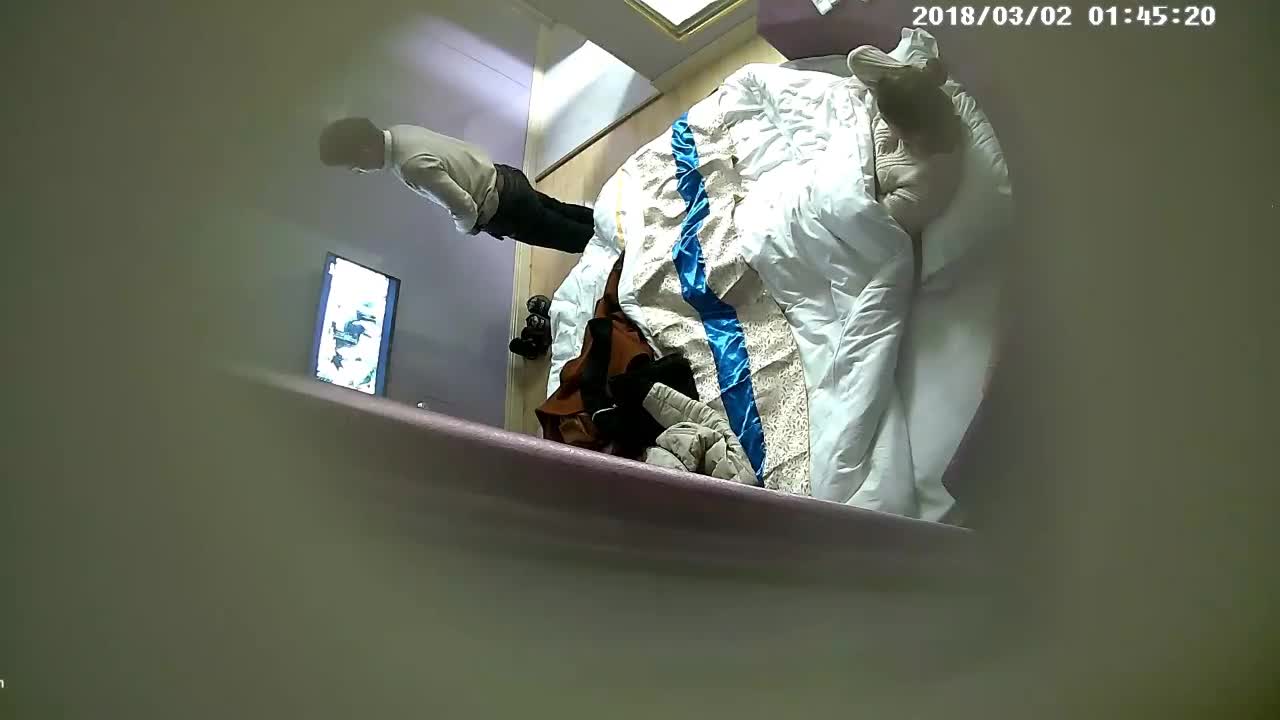 360摄像头偷拍 绿色植物及欧式主题房精选合集 妹子叫道“射里面射外面都行”【30v】 (6)