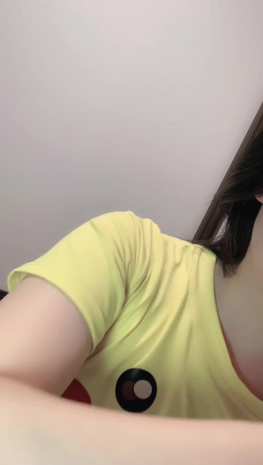 女神下海【饭困】秒杀一众网红~娇嫩酥胸 道具插爆浆【10v】 (5)