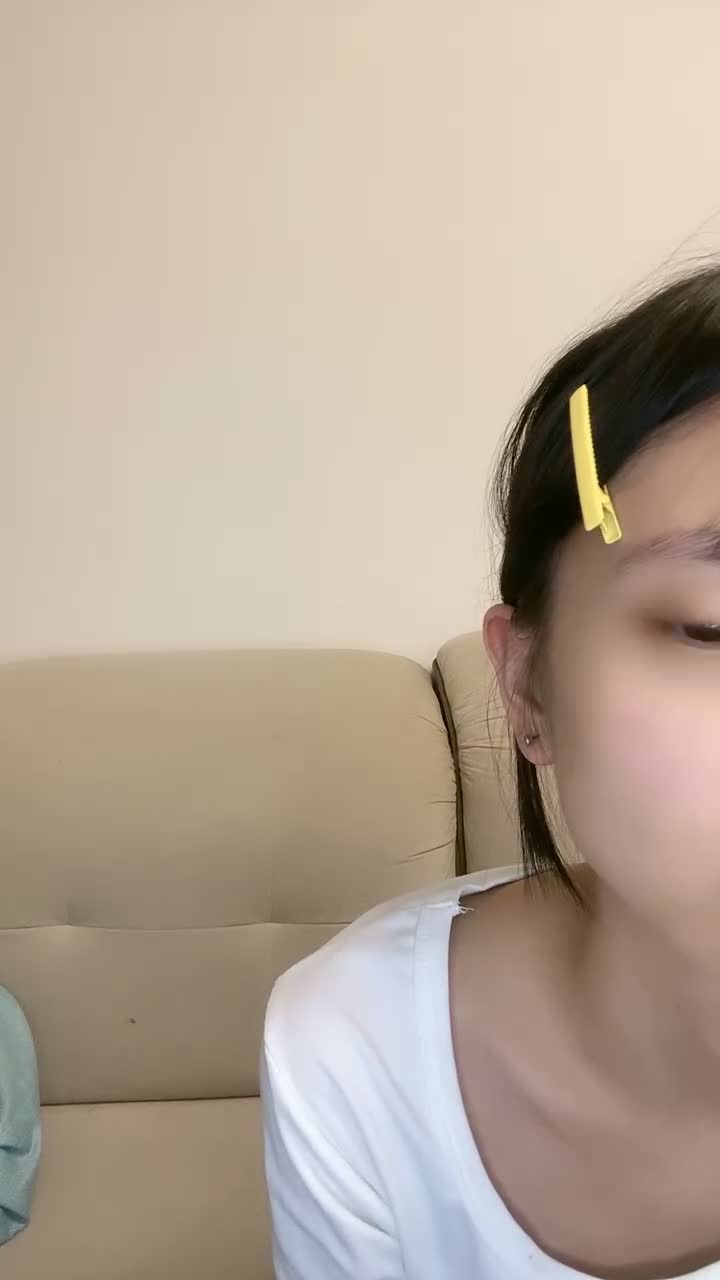 小屁孩下海黄播【萝莉酱酱】一脸稚气~全裸直播【21V】 (16)