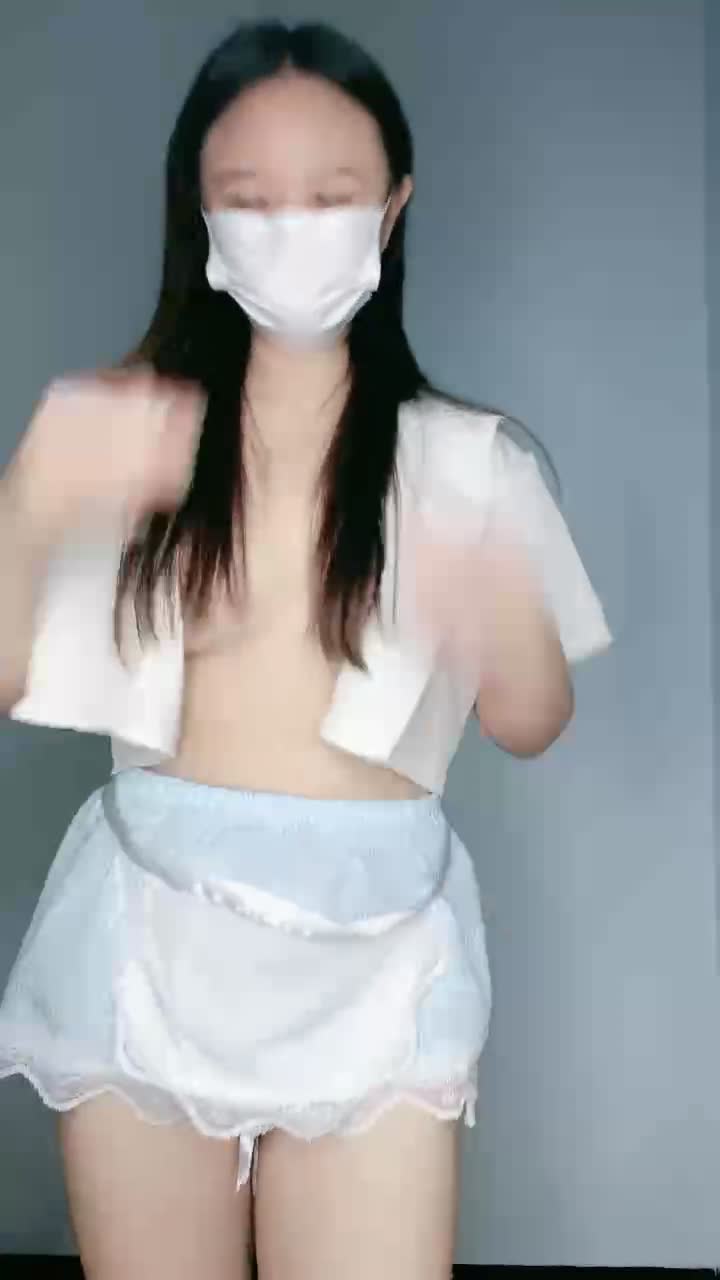 模特身材【小月玥】高跟黑白丝袜~骚舞掰穴自慰好兴奋【23V】 (19)