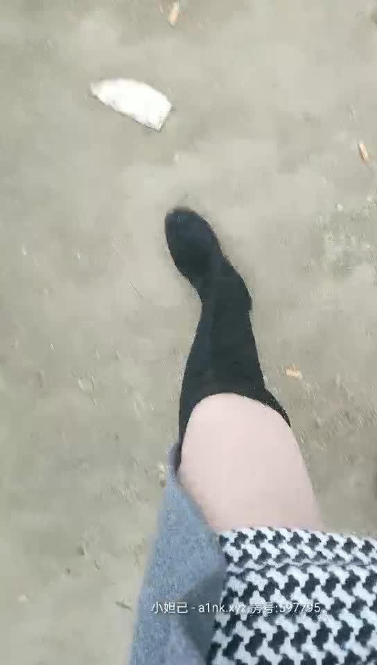 【燕姐勾搭老头】户外勾搭老头啪啪~老头白发苍苍不曾想鸡鸡给力~再展雄风【55V】 (47)