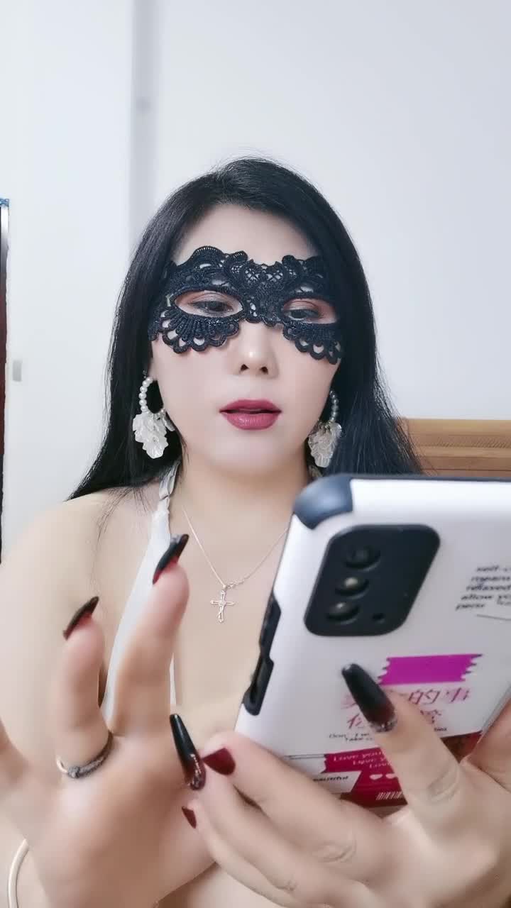 新人御姐【杨贵妃秘史】极度淫骚~高难度深喉~超会玩【13V】 (12).MP4