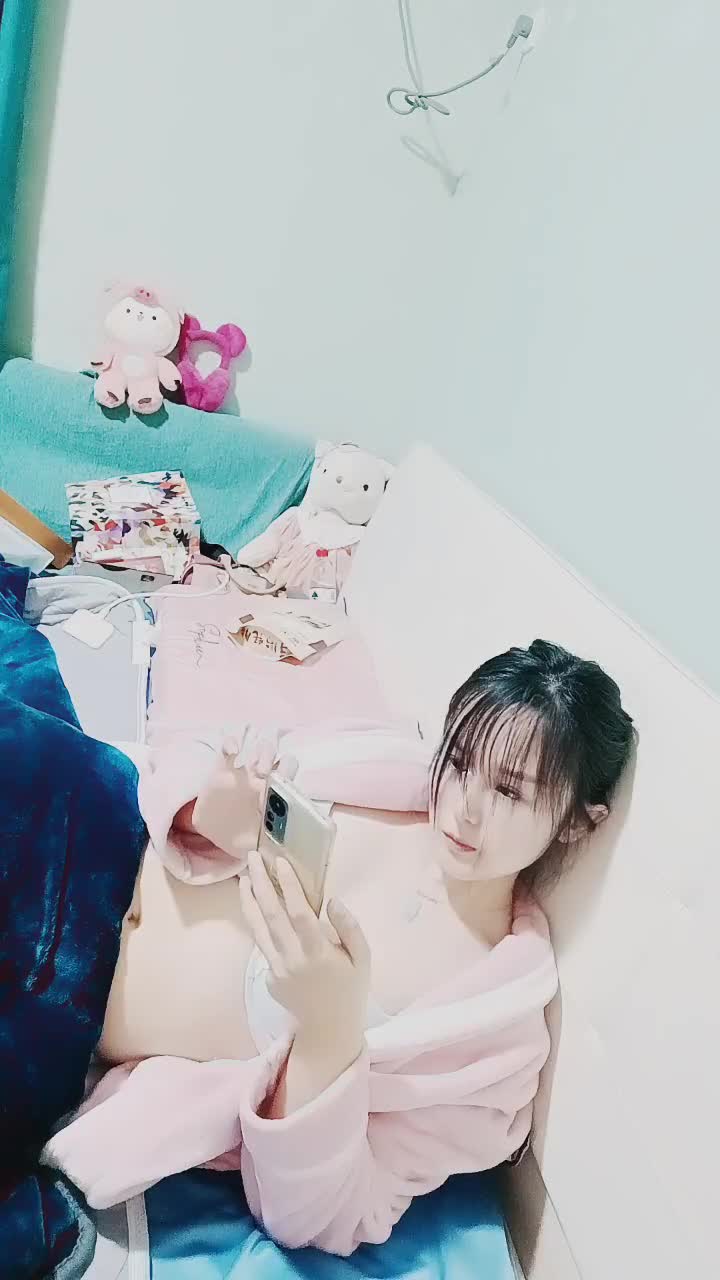 【是瑶一瑶呀】甜妹可爱~白皙高颜值~御姐收费秀【16V】 (13)