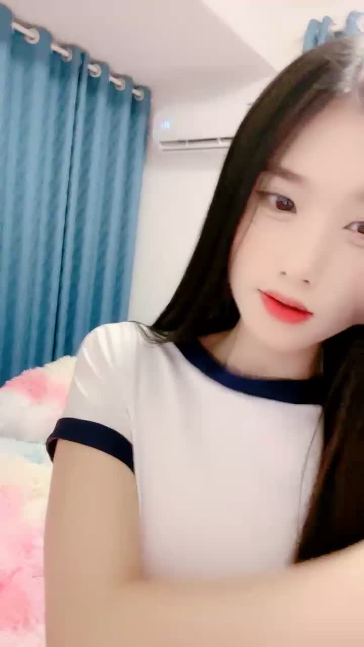 清纯学生妹超嫩粉穴~近景抽插【兔纯】贴屏自慰，道具抽插粉汪汪嫩穴【29v】 (25)