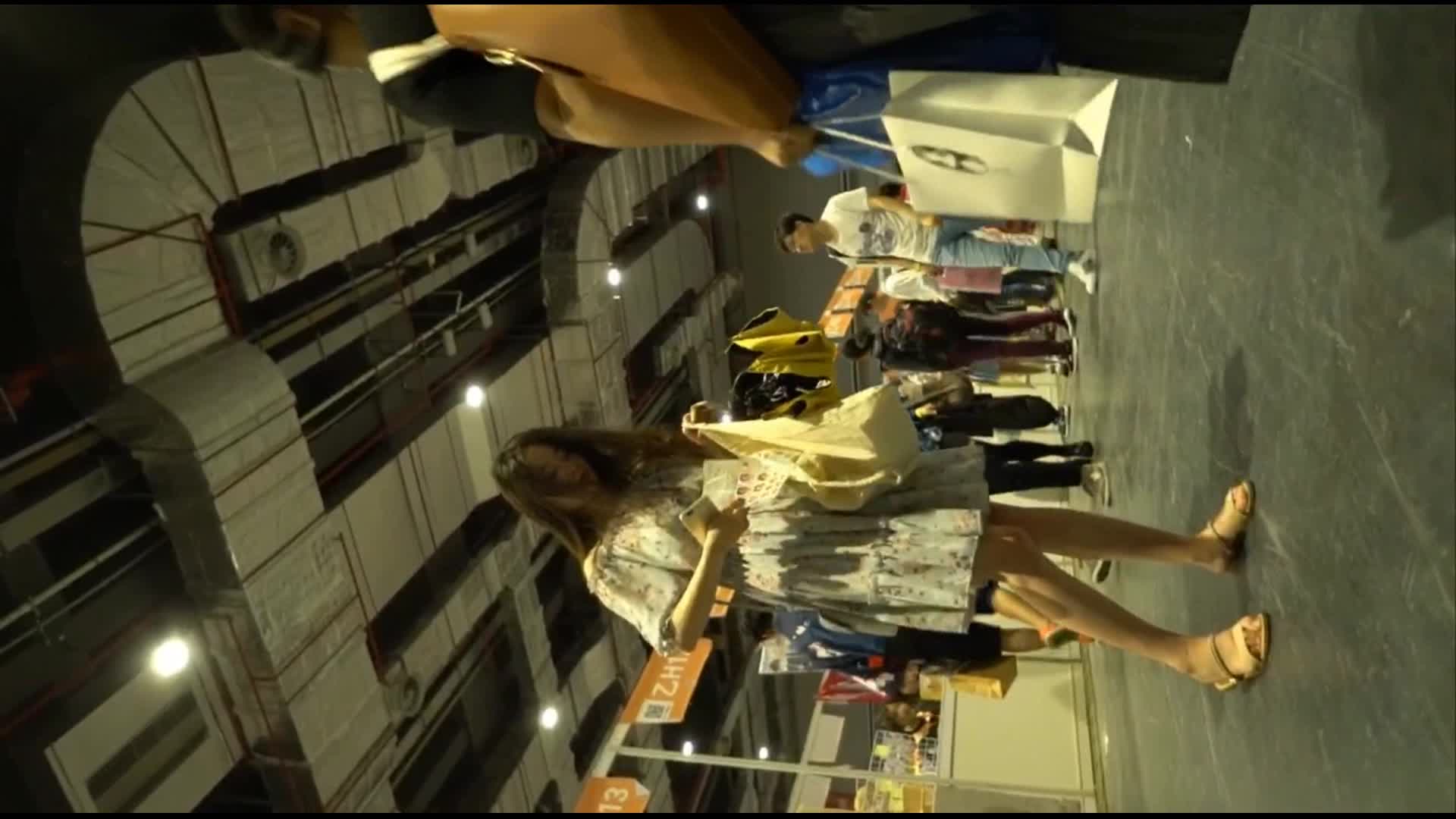 街拍CD】【顶点大师抄底】商场抄底 好多精品的丝袜妹子 丁字内内诱惑十足【130v】 (60)