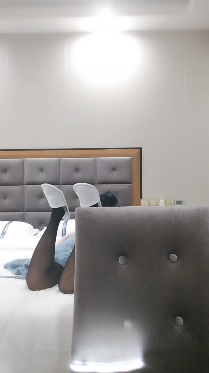 【小狐狸520】SM捆绑~裸舞~道具自慰喷水【10V】 (8)