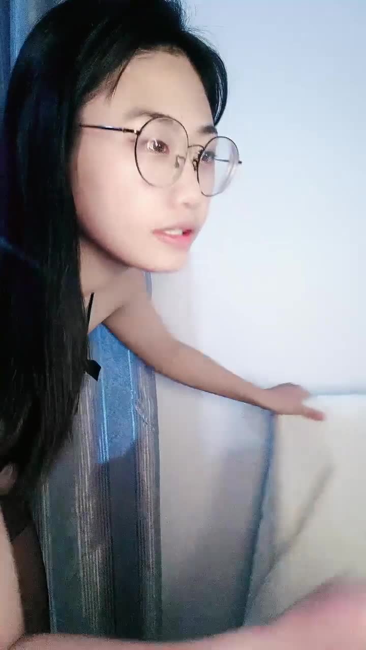 爆乳清纯妹~丝袜诱惑【酸奶不吃甜】抖奶骚舞！【13v】 (11)