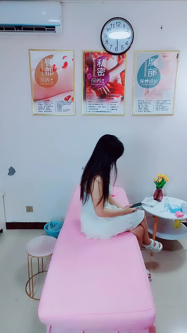 【姑娘你好骚呀】瘦骨仙按摩男糟蹋多位小姐姐 【22V】 (20)