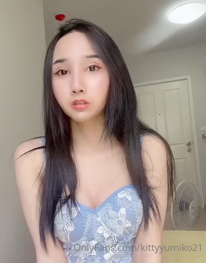 TS伪娘人妖❤️Kittyyumiko❤️喜欢和直男做 甜美可爱的外表下长着一根大肉棒 反差感十足！【219V】 (72)