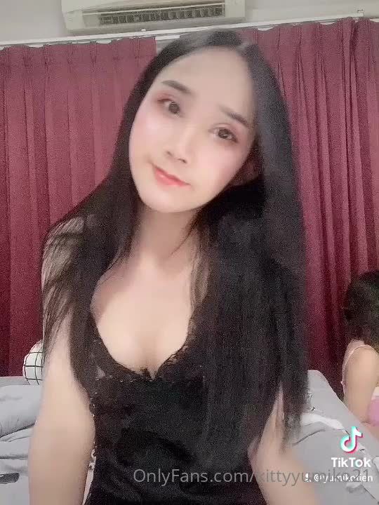 TS伪娘人妖❤️Kittyyumiko❤️喜欢和直男做 甜美可爱的外表下长着一根大肉棒 反差感十足！【219V】 (49)