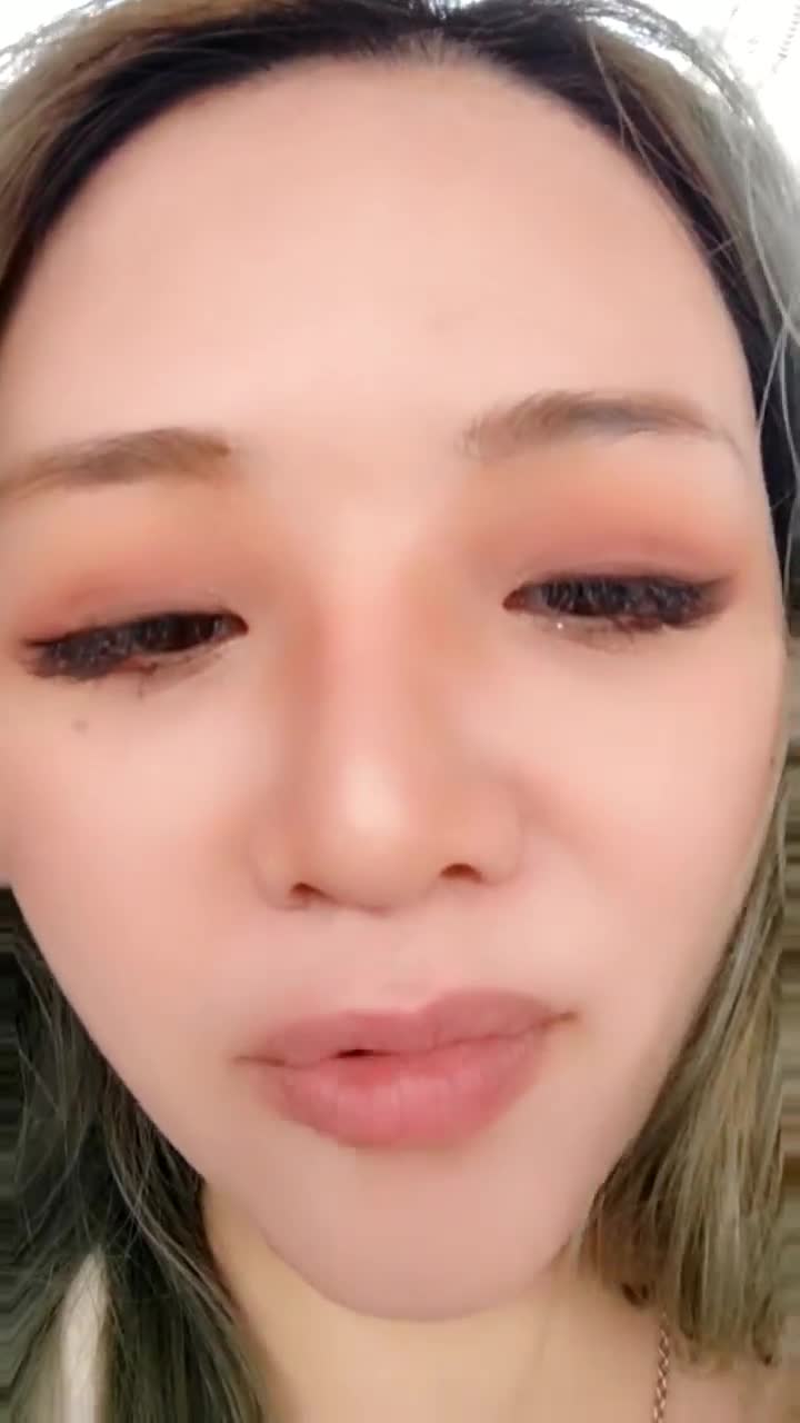 【户外骚小婕】餐饮店，超市，药店露出，背着游客抖奶揉奶自慰【61v】 (4)