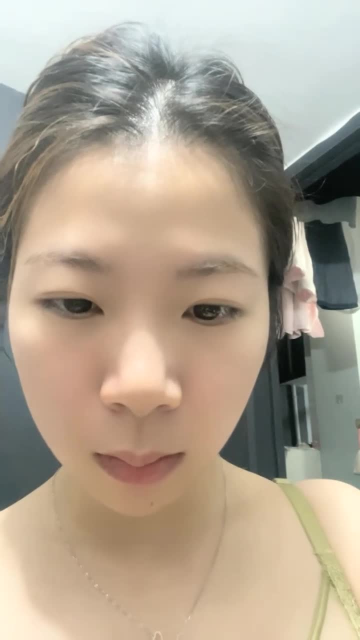 绿播女神下海！【小贝贝不睡觉】部分密码房~宿舍揉奶自慰 跳弹道具狂震~【44v】 (3)
