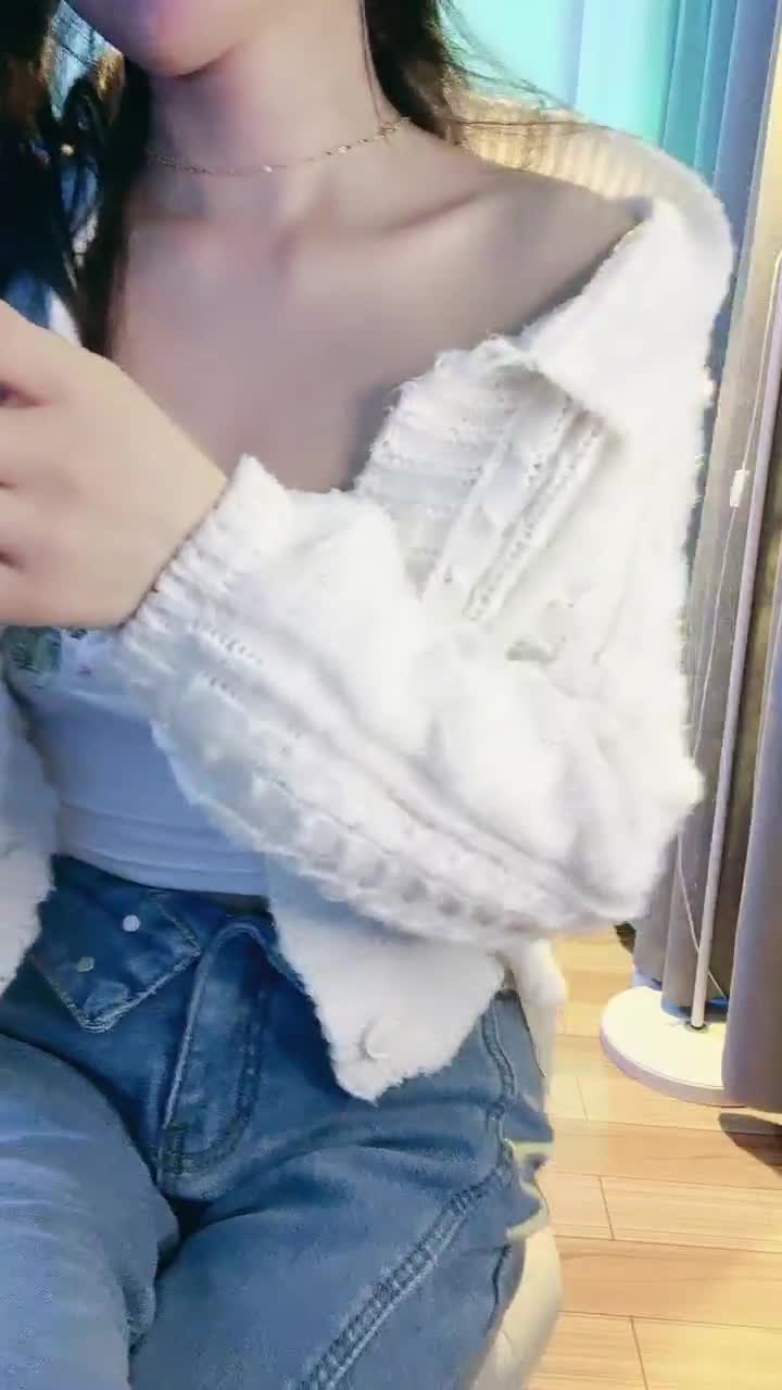 风骚裸舞主播【清芝】阴毛旺盛 扳穴裸舞诱惑【40v】 (21)