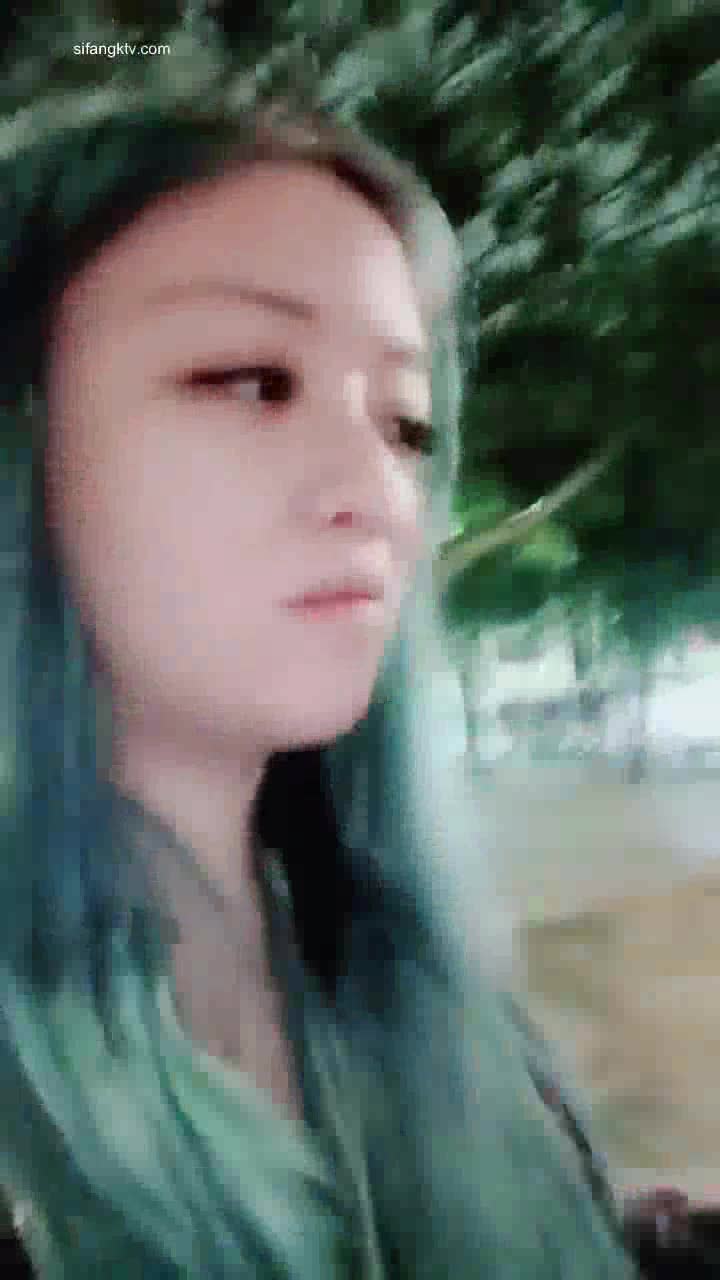 【户外骚小婕】餐饮店，超市，药店露出，背着游客抖奶揉奶自慰【61v】 (6)