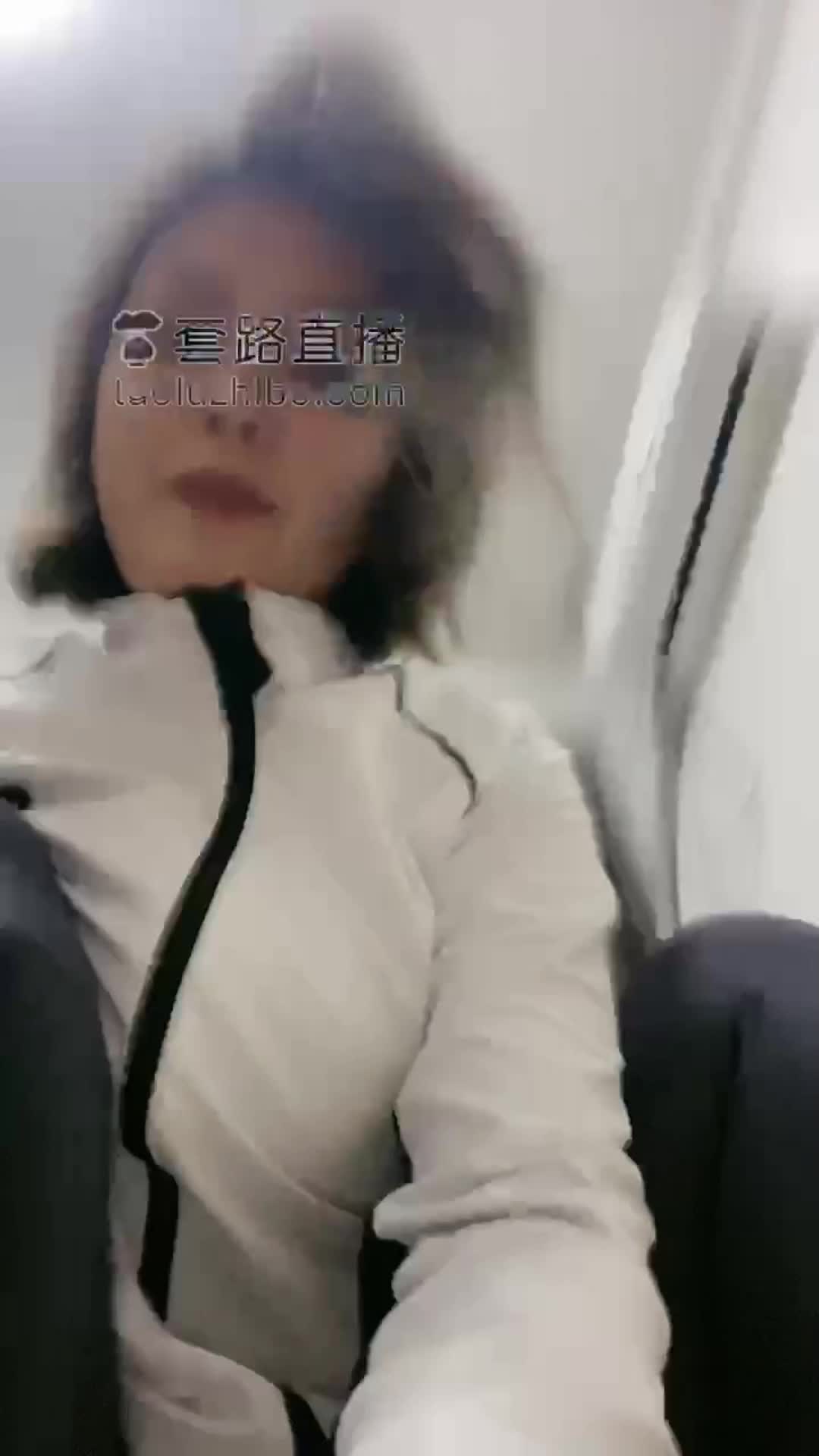 套路直播伍玥s红绿灯大屁股美足合集【12V】 (9)