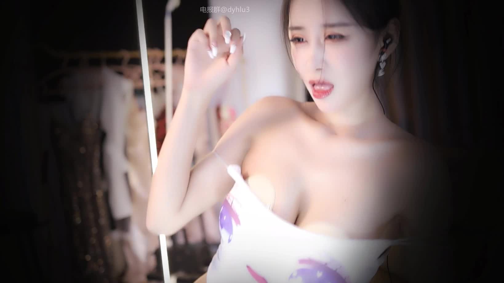 抖音风露脸反差婊  裸舞卡点自慰反差合集【1000 v】 (150)