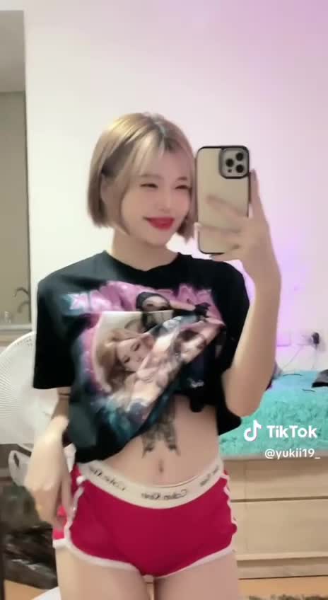 抖音风露脸反差婊  裸舞卡点自慰反差合集【1000 v】 (1564)