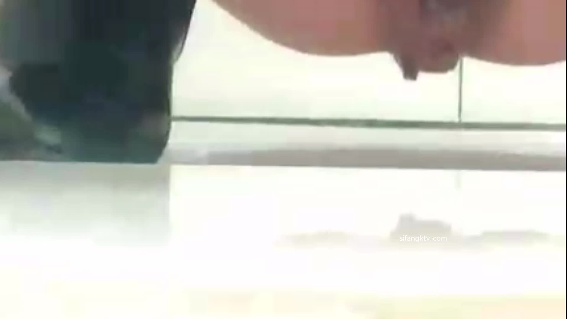 众多极品视频整理厕拍  小逼嘘嘘  各种肥美鲍鱼【140V】 (83)